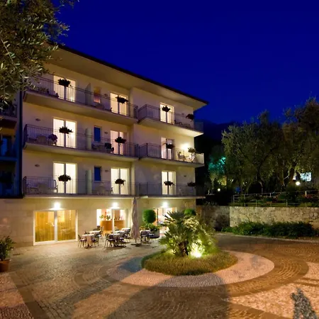 Garni Orchidea 3*