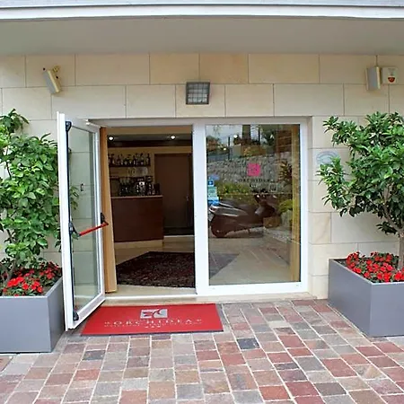 Garni Orchidea מלון מאלצ'סינה