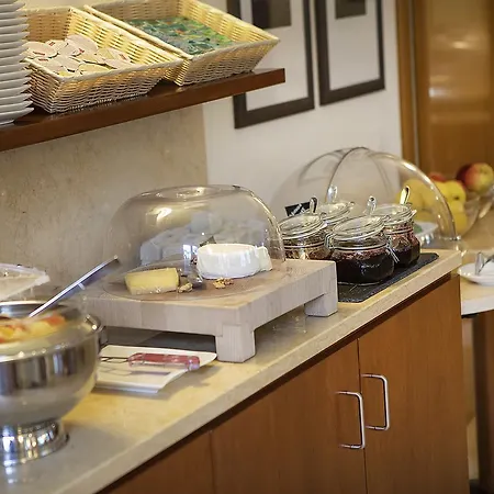 Hotel Garni Orchidea 3*