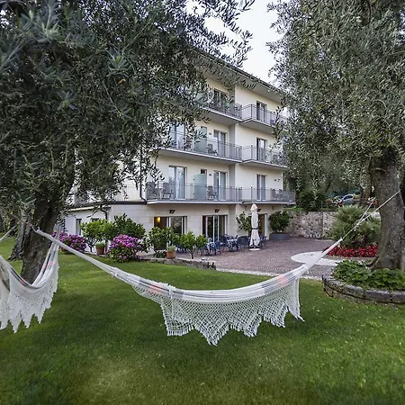 Garni Orchidea 3* Malcesine